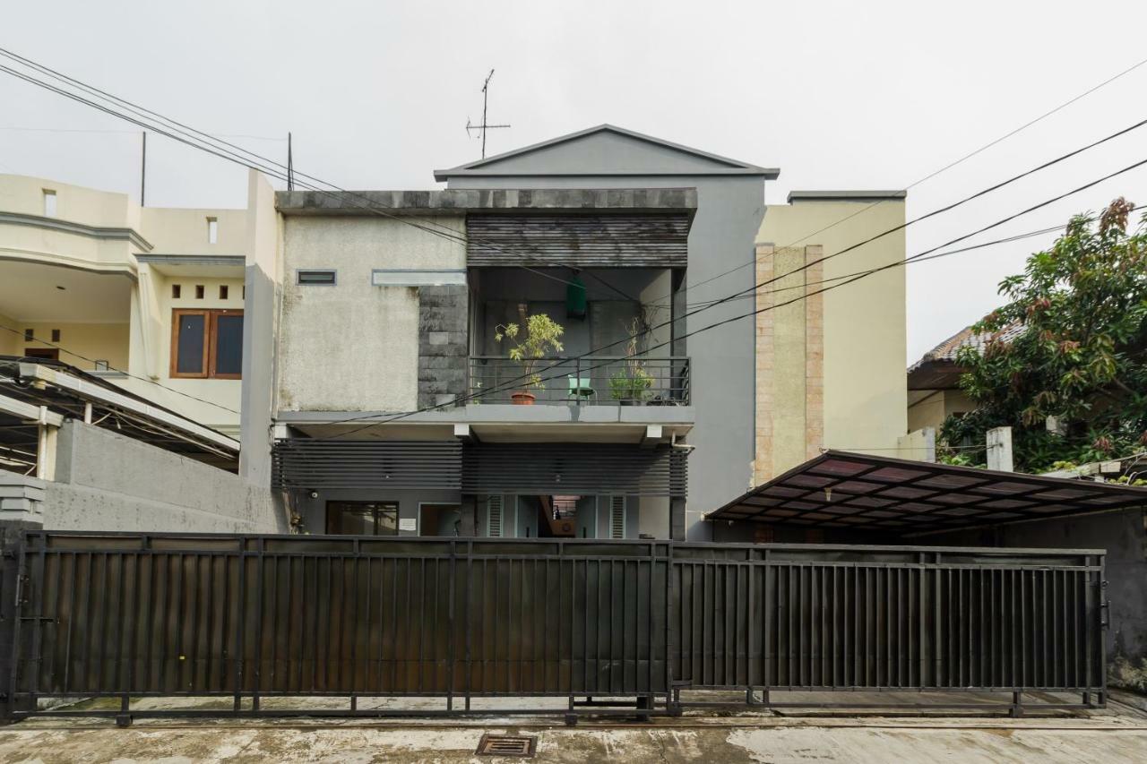 Reddoorz Syariah Near Pondok Indah Mall 3 Jakarta Exterior photo